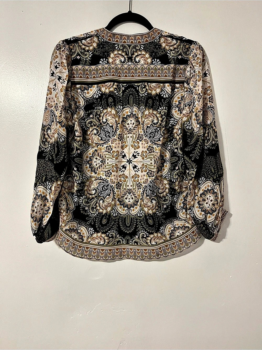 Hale Bob Paisley V-Neck SILK Blouse in Black Size Small Like New - Picture 6 of 7